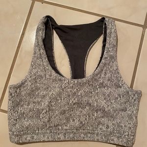 Gymshark Fleur Texture Sports Bra in SMALL & Gray